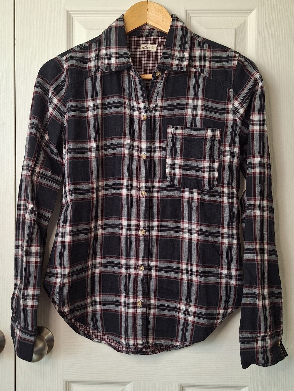 Hollister 100% Cotton Plaid Button-up Top in Black, Burgundy & White Size XS